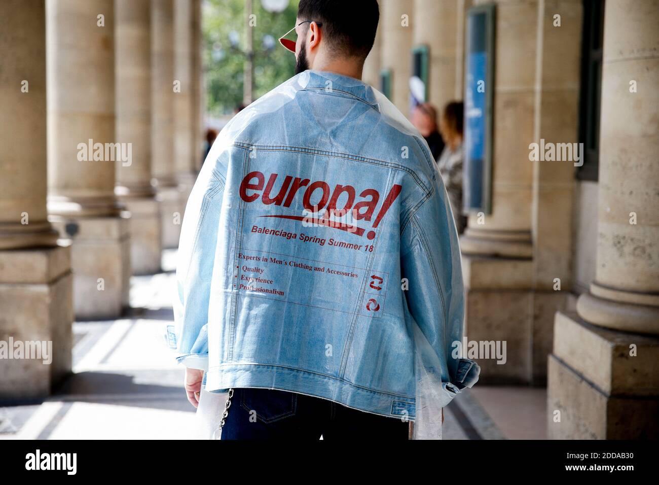 Street style, Virgil Abloh arriving at Alyx Spring-Summer 2019 menswear  show held at Bercy Popb, in Paris, France, on June 24th, 2018. Photo by  Marie-Paola Bertrand-Hillion/ABACAPRESS.COM Stock Photo - Alamy