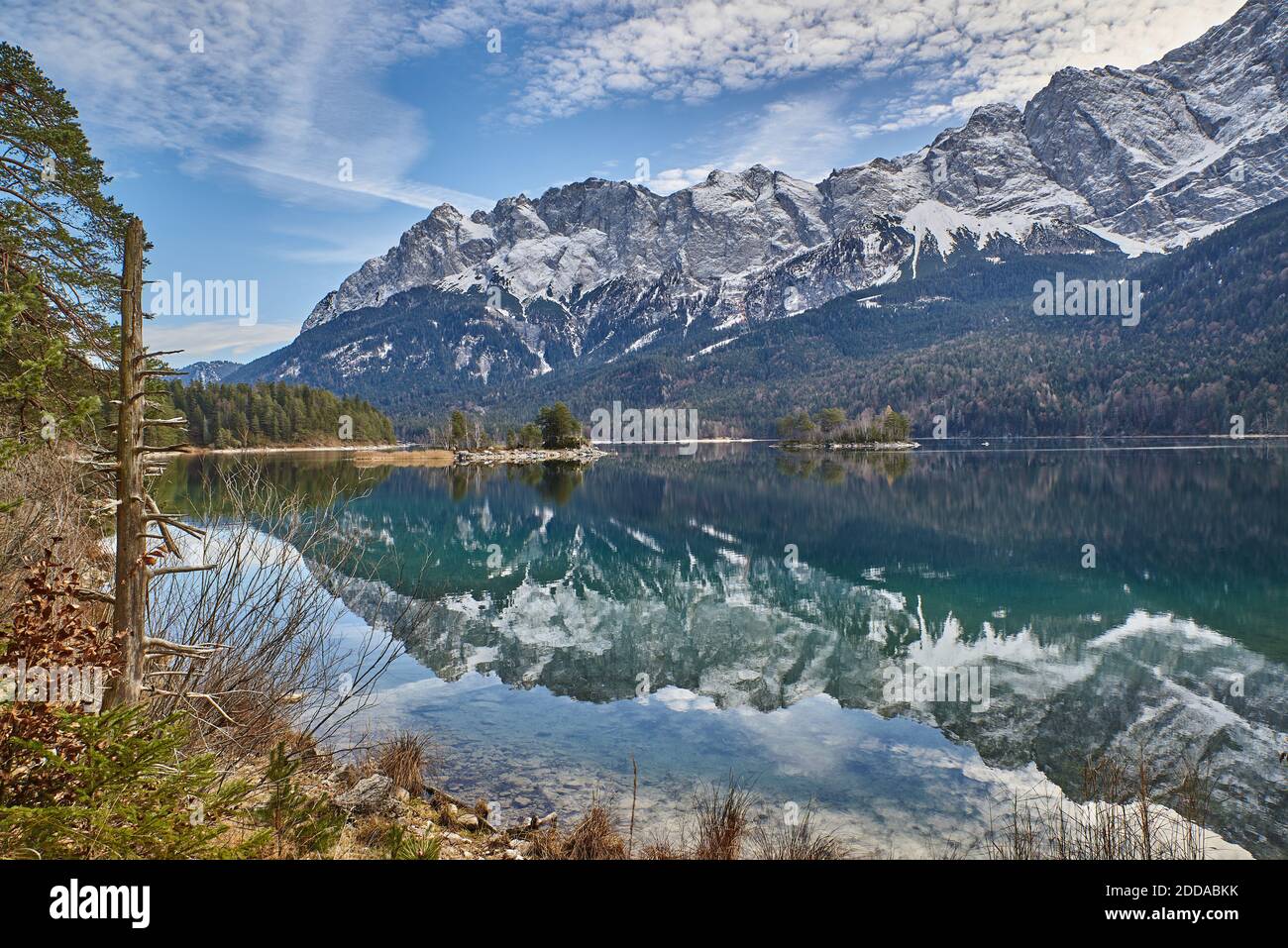 Zugspitze reflecting in eibsee hi-res stock photography and images - Alamy