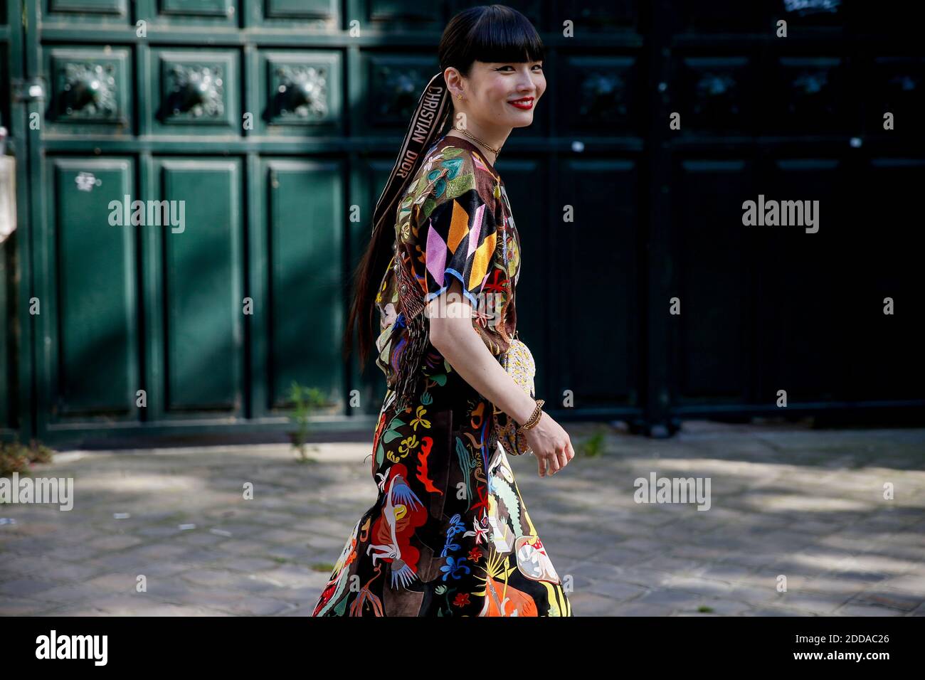 Street style, Kozue Akimoto arriving at Dior Spring-Summer 2019