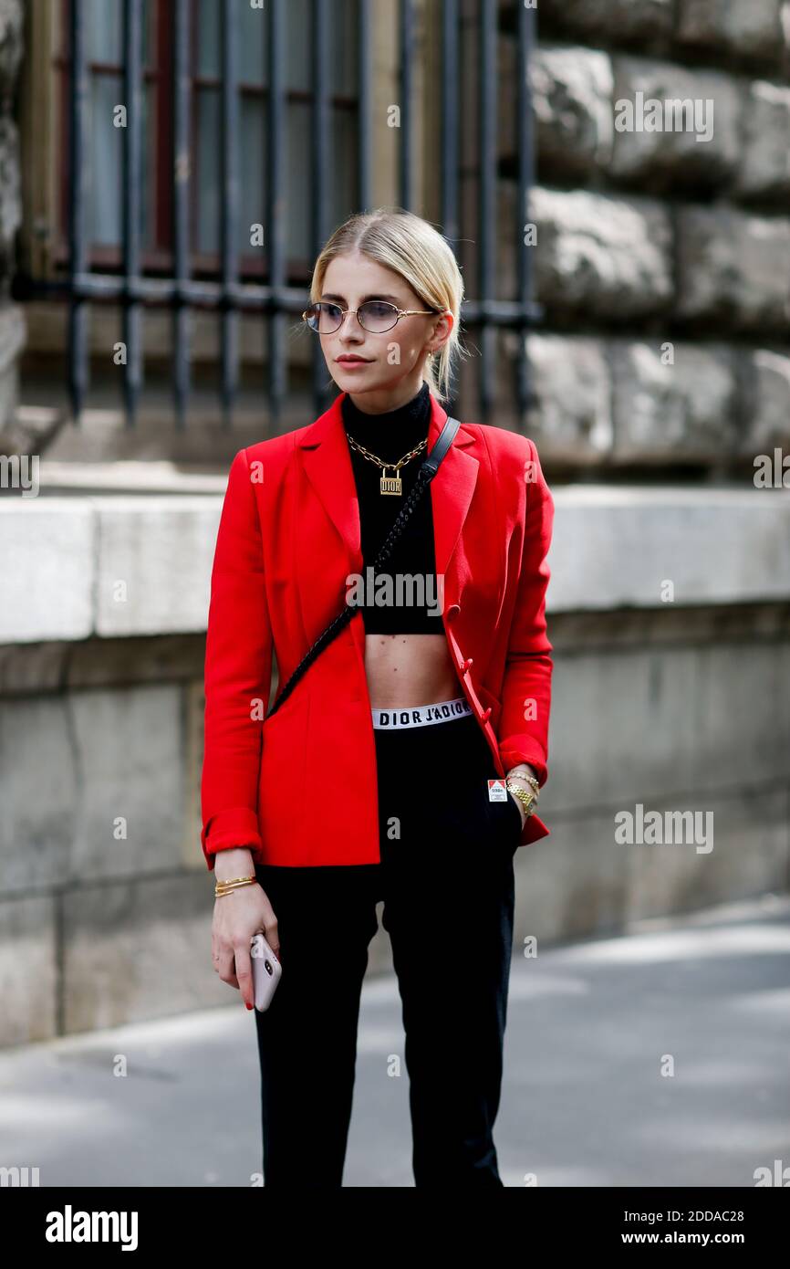 Street style, Caroline Daur arriving at Dior Spring-Summer 2019