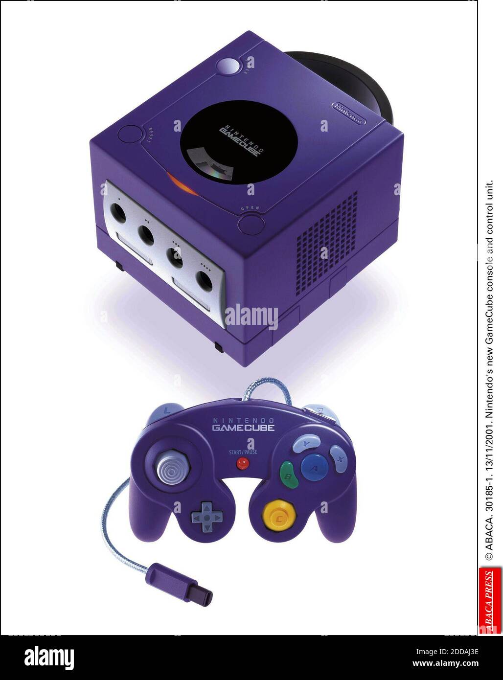 NO FILM, NO VIDEO, NO TV, NO DOCUMENTARY - © ABACA. 30185-1. 13/11/2001. Nintendo's new GameCube console and control unit. Stock Photo