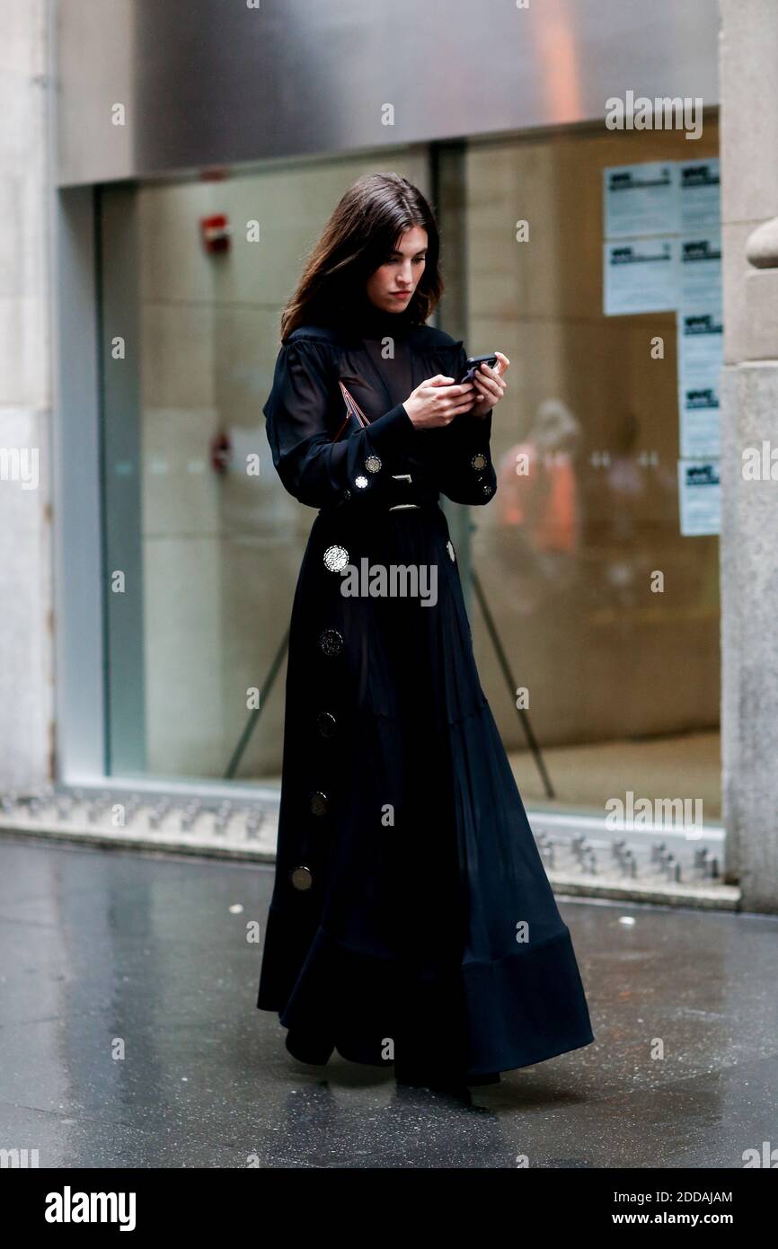 Street style, Rainey Qualley arriving at Proenza Schouler spring summer