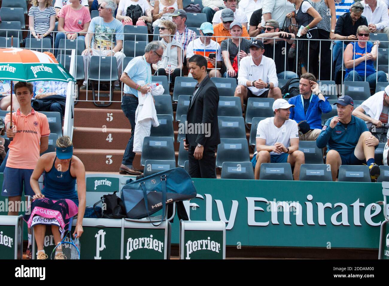 Maria Sharapova s Boyfriend Mr Alexander Gilkes In Action French Tennis maria-sharapova-s-boyfriend-mr-alexander-gilkes-in-action-french-tennis