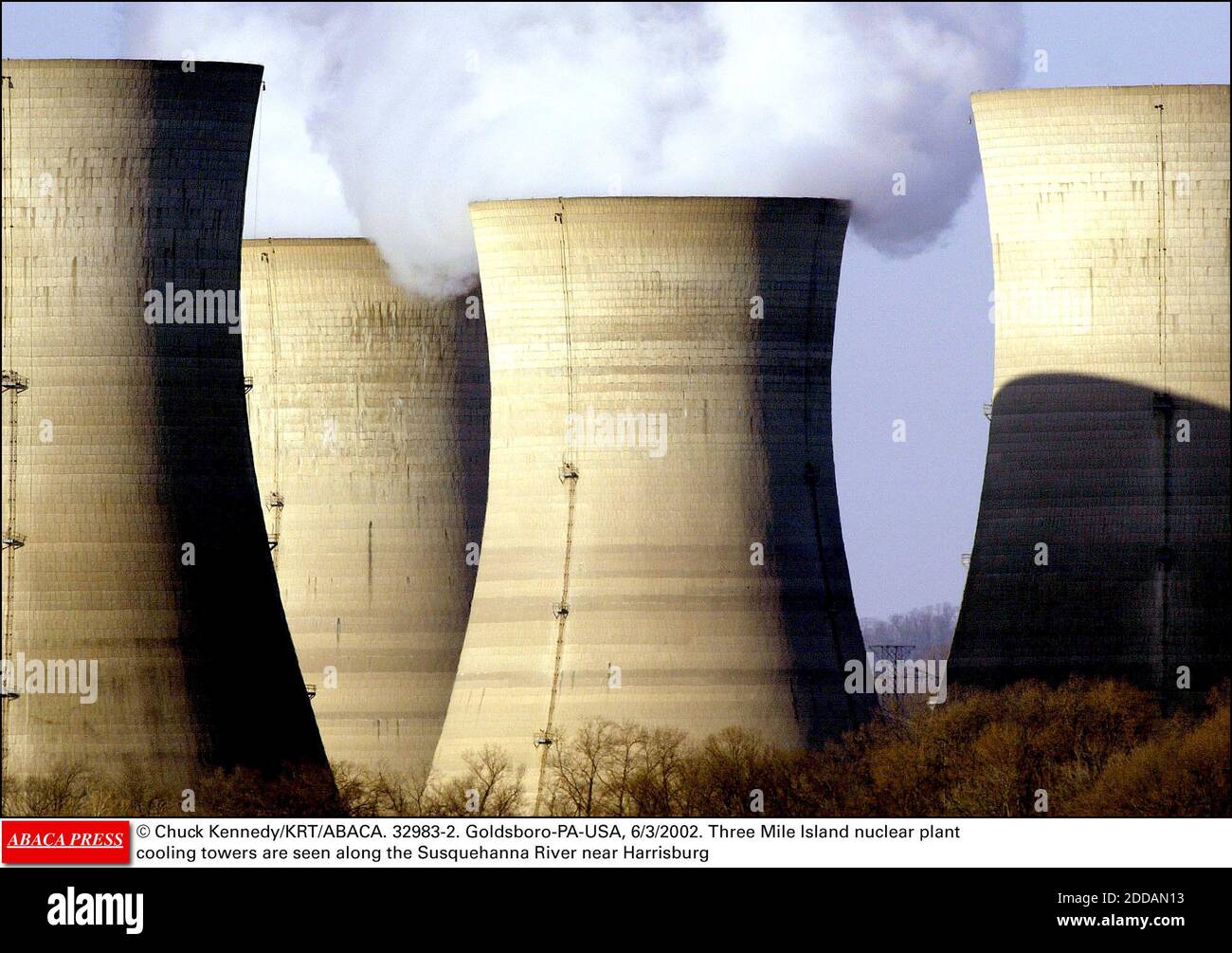 NO FILM, NO VIDEO, NO TV, NO DOCUMENTARY - © Chuck Kennedy/KRT/ABACA. 32983-2. Goldsboro-PA-USA, 6/3/2002. Three Mile Island nuclear plant cooling towers are seen along the Susquehanna River near Harrisburg Stock Photo