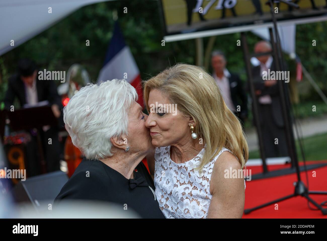 Page 2 French Singer And Actress High Resolution Stock Photography And Images Alamy