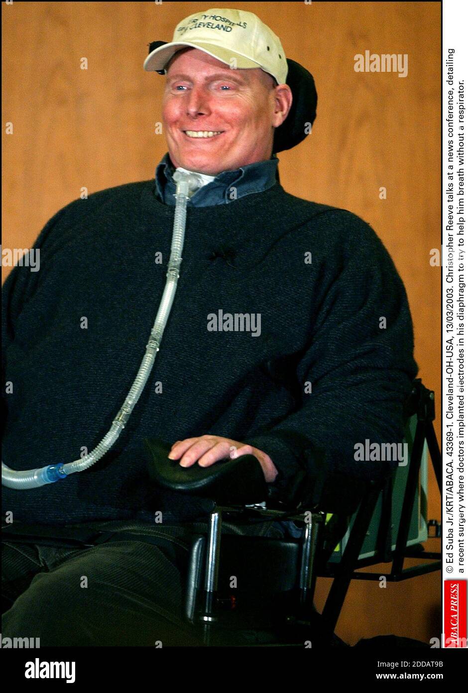 NO FILM, NO VIDEO, NO TV, NO DOCUMENTARY - © Ed Suba Jr./KRT/ABACA. 43369-1. Cleveland-OH-USA, 13/03/2003. Christopher Reeve talks at a news conference, detailing a recent surgery where doctors implanted electrodes in his diaphragm to try to help him breath without a respirator. Stock Photo