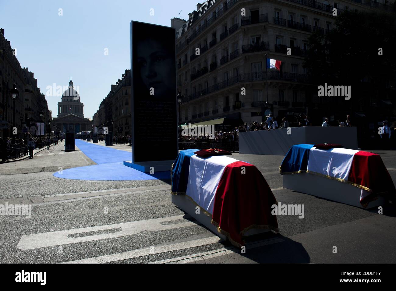Ceremony entering former Minister of Health Simone Veil and her Husband Antoine into the hall of fame Pantheon. The Ceremony comes one year after Veil’s Death. French President Emmanuel Macron is scheduled to deliver a speech after a procession bringing the coffins up the rue Soufflot and to the resting place in Paris, France on july 1, 2018. Photo by Eliot Blondet /ABACAPRESS.COM Stock Photo