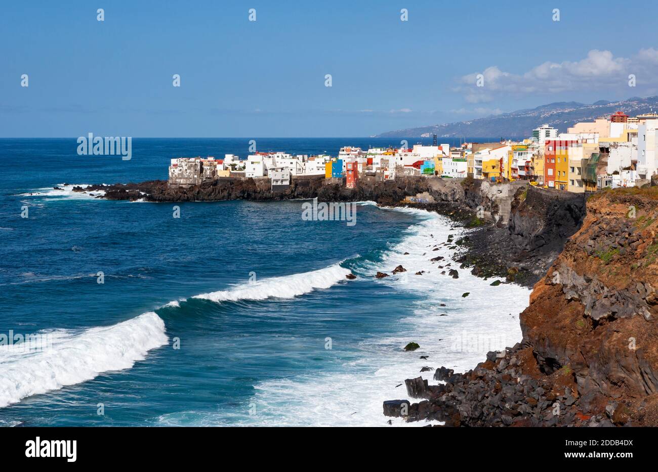 Spain, Province of Santa Cruz de Tenerife, Puerto de la Cruz, Coastal city  houses Stock Photo - Alamy