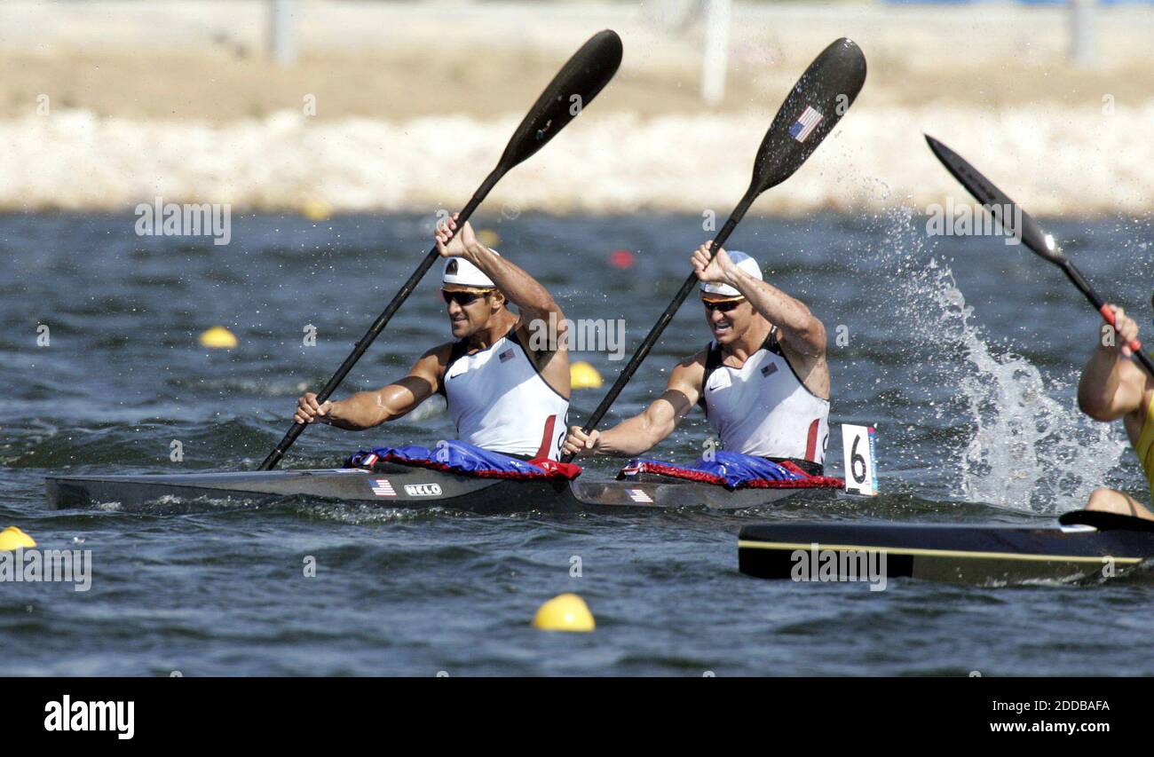 NO FILM, NO VIDEO, NO TV, NO DOCUMENTARY - USA's Rami Zur, left, and Bartosz Wolski compete in the Men's double Kayak 500 Meters at the Schinias Olympic Rowing and Canoeing Centre during the 2004 Olympic Games on Tuesday, August 24, 2004. Photo by Nhat V. Meyer/San Jose Mercury News/KRT/ABACA Stock Photo