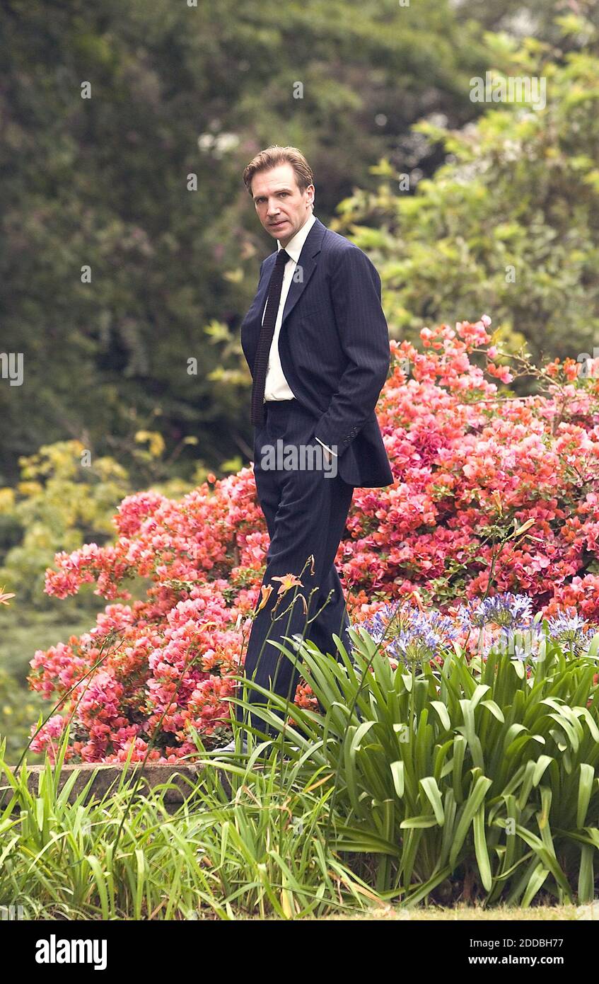 NO FILM, NO VIDEO, NO TV, NO DOCUMENTARY - Cast member Ralph Fiennes during the filming of Fernando Meirelles's film 'The Constant Gardener', based on the John le Carre novel, in 2005. Photo by Jaap Buitendijk/Focus Features/KRT/ABACAPRESS.COM Stock Photo