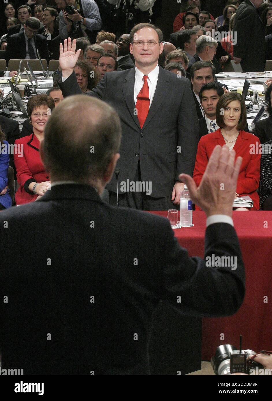NO FILM, NO VIDEO, NO TV, NO DOCUMENTARY - Samuel Alito, President George W. Bush's nominee for Associate Justice of the Supreme Court, is sworn in before the Senate Judiciary Committee by chairman Arlen Specter (R-PA), foreground, during his confirmation hearing on Monday, January 9, 2006, in Washington, DC, USA. Photo by Chuck Kennedy/KRT/ABACAPRESS.COM Stock Photo