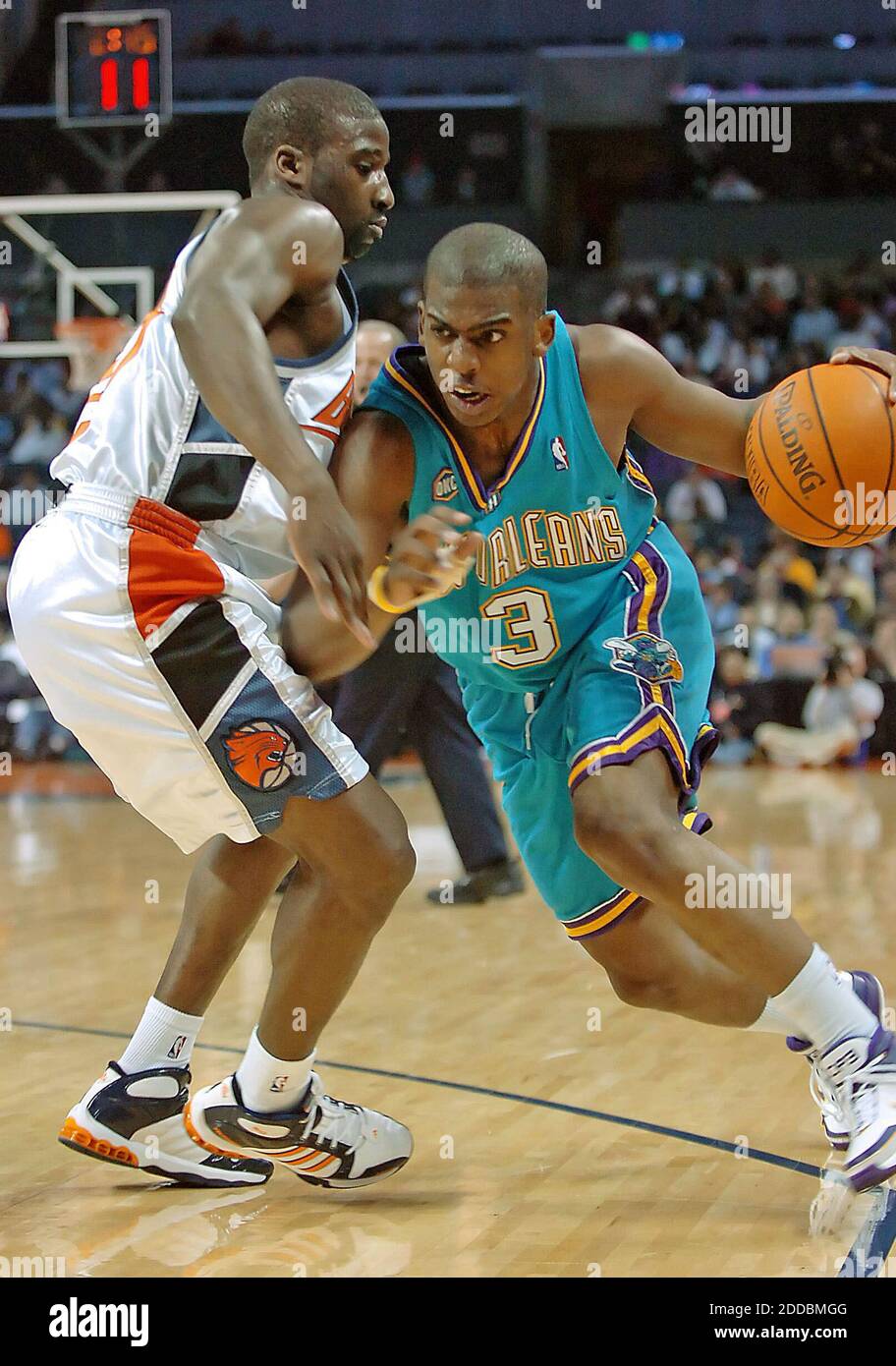 Chris Paul New Orleans Hornets Mid-court Editorial Photo - Image of paul,  orleans: 17513621