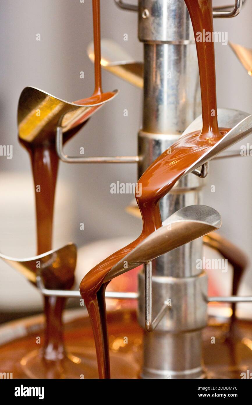 Hot chocolate machine hi-res stock photography and images - Alamy