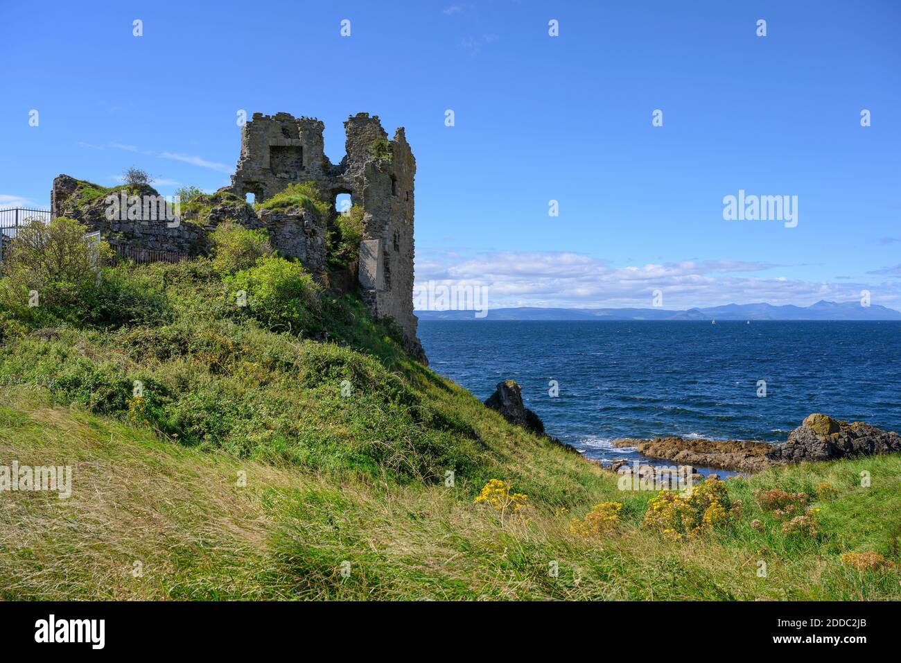 UK, Scotland, Ruins of Dunure Castle with Irish Sea in background Stock Photo