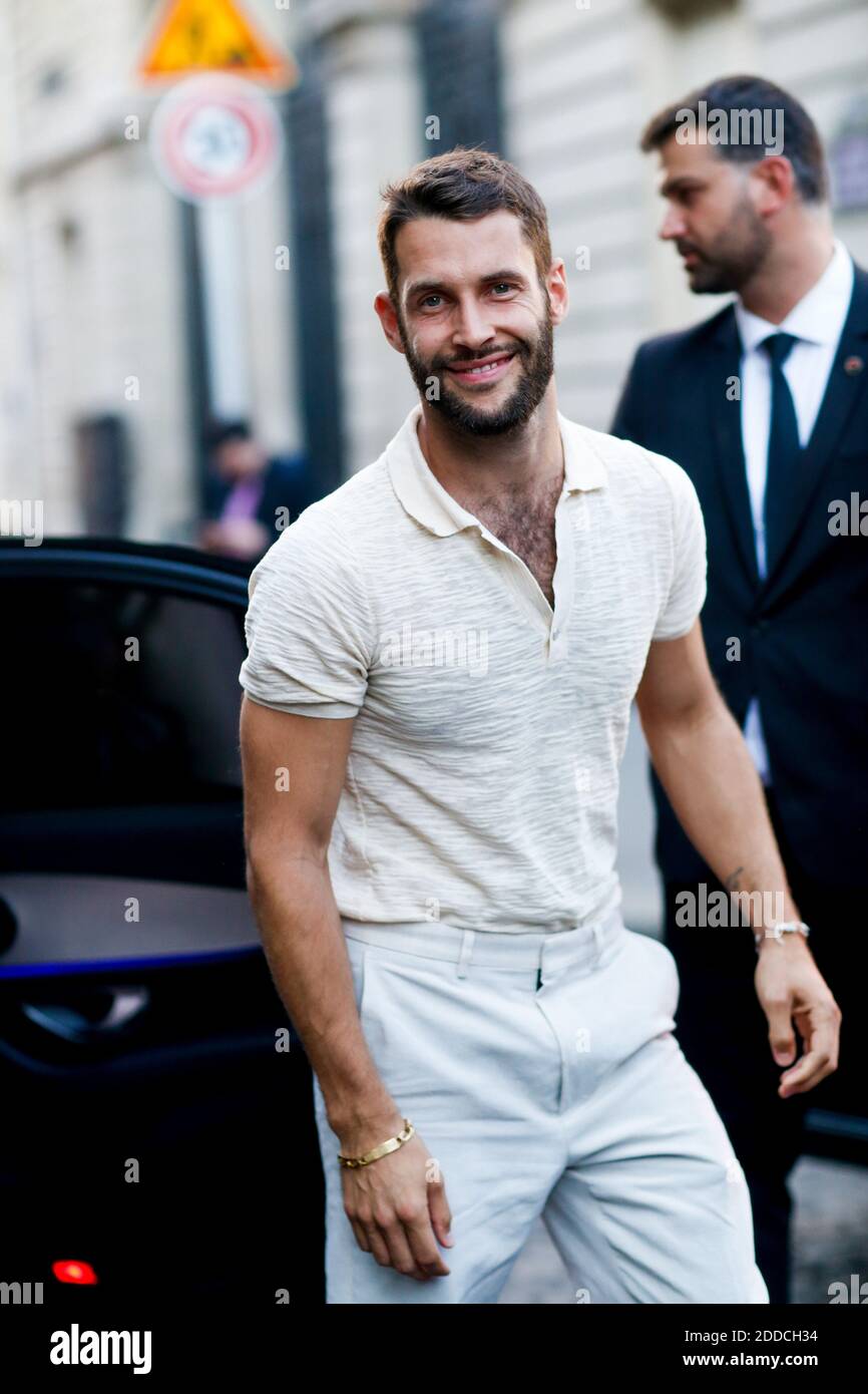 Street style, Simon Porte Jacquemus arriving at Vogue Foundation Dinner  during Fall-Winter 2018-2019 Haute