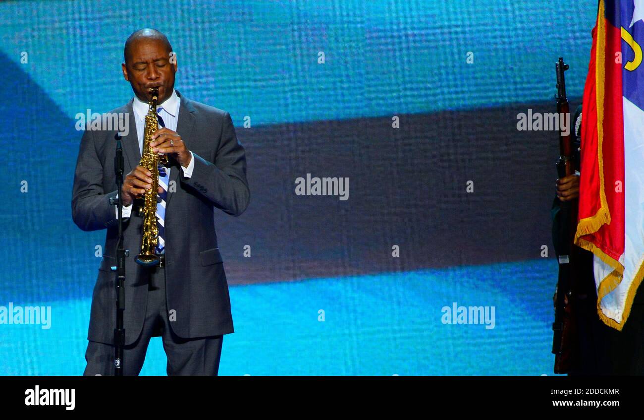 NO FILM, NO VIDEO, NO TV, NO DOCUMENTARY - Branford Marsalis performs the Star Spangled Banner at the second night of the 2012 Democratic Convention at Time Warner Cable Arena, Wednesday, September 5, 2012 in Charlotte, North Carolina, USA. Photo by Harry E. Walker/MCT/ABACAPRESS.COM Stock Photo