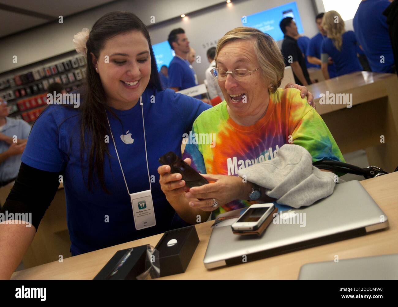 Valley Fair - Apple Store - Apple