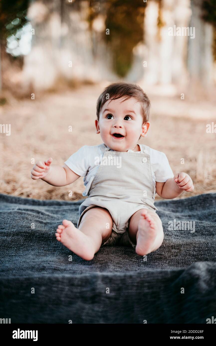 Outdoor blanket hi-res stock photography and images - Alamy