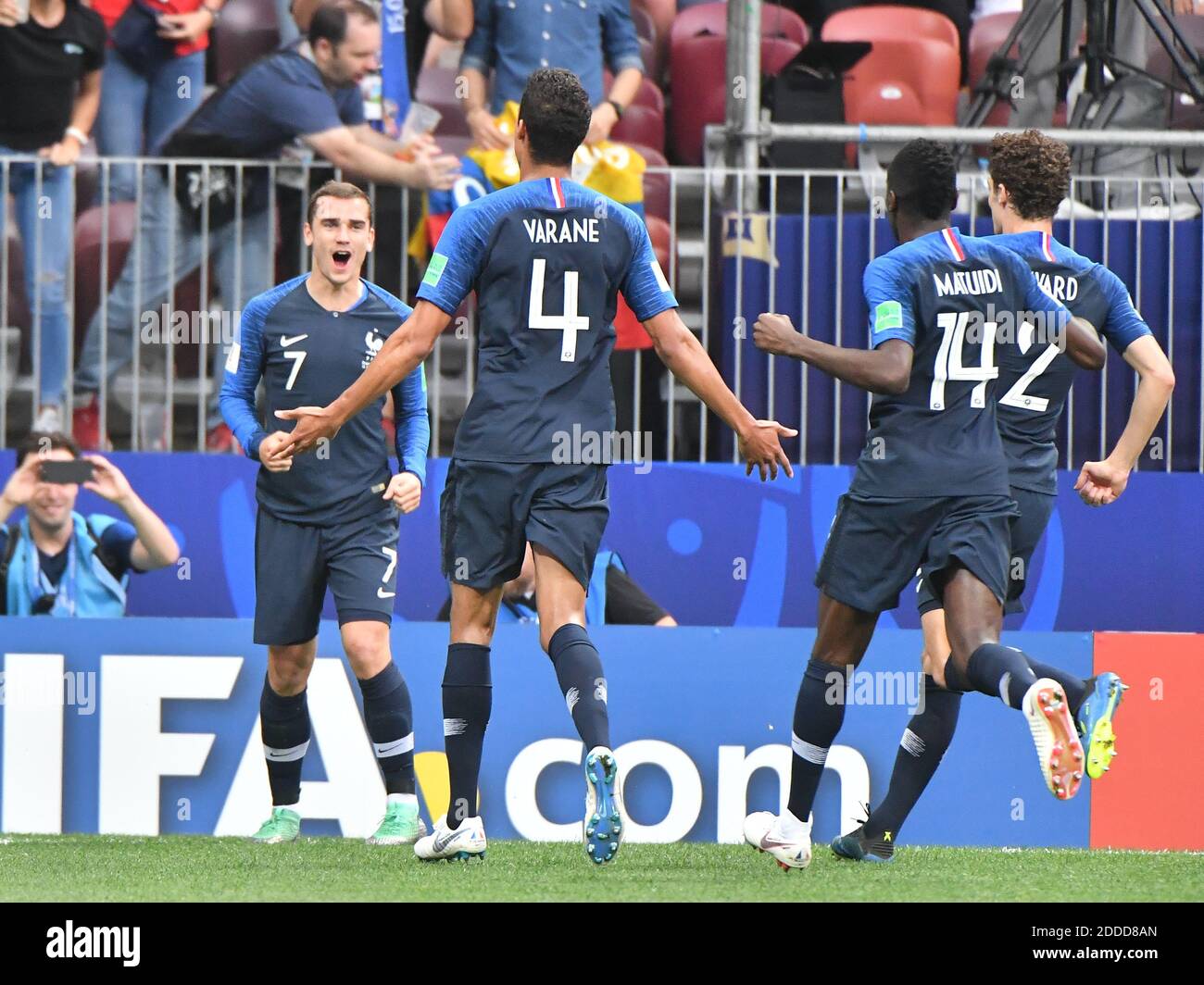 France's teammates celebrate the 10 goal France's Kylian Mbappe during