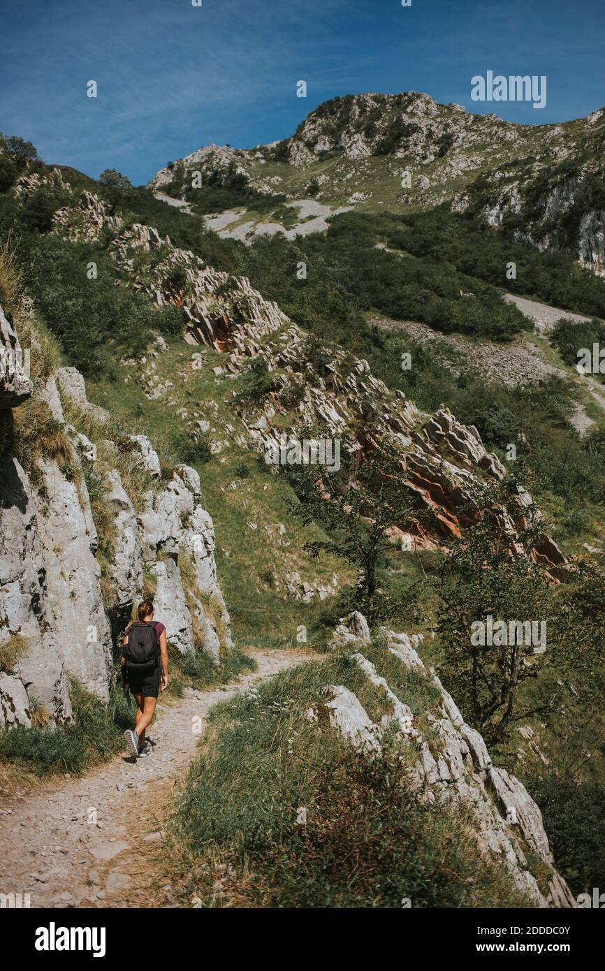 Walking the trail hi-res stock photography and images - Alamy
