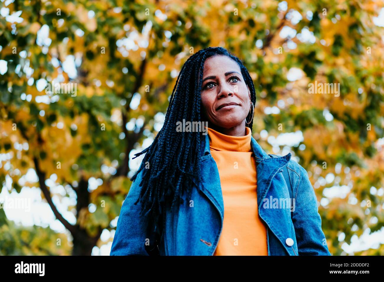 Mature black woman outdoors hi-res stock photography and images - Alamy