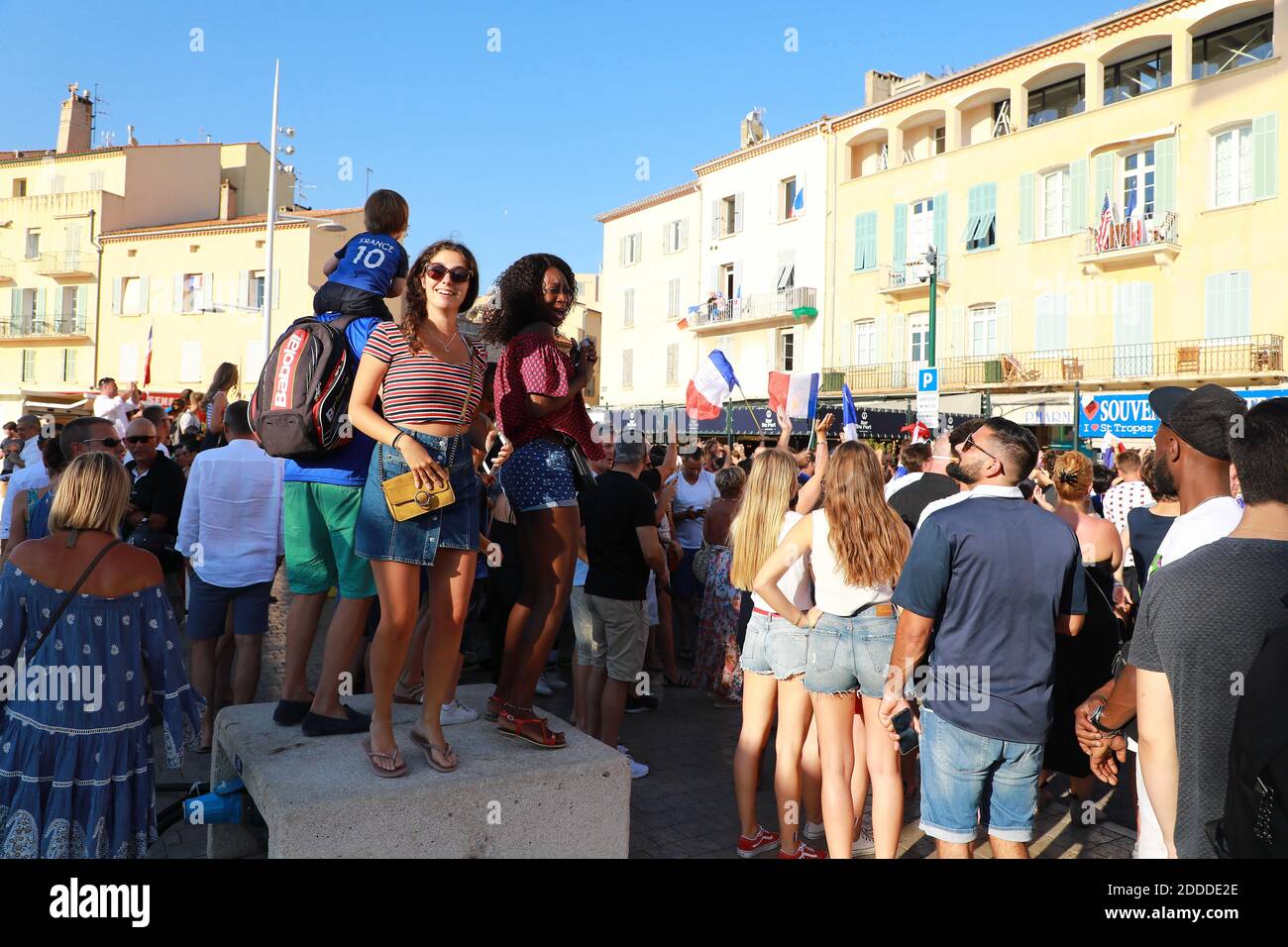 Football fans celebrate after their team scored a 4-2 victory over Croatia to win the 2018 FIFA World Cup. St Tropez, south of France, July 15, 2018. Photo by ABACAPRESS.COM Stock Photo
