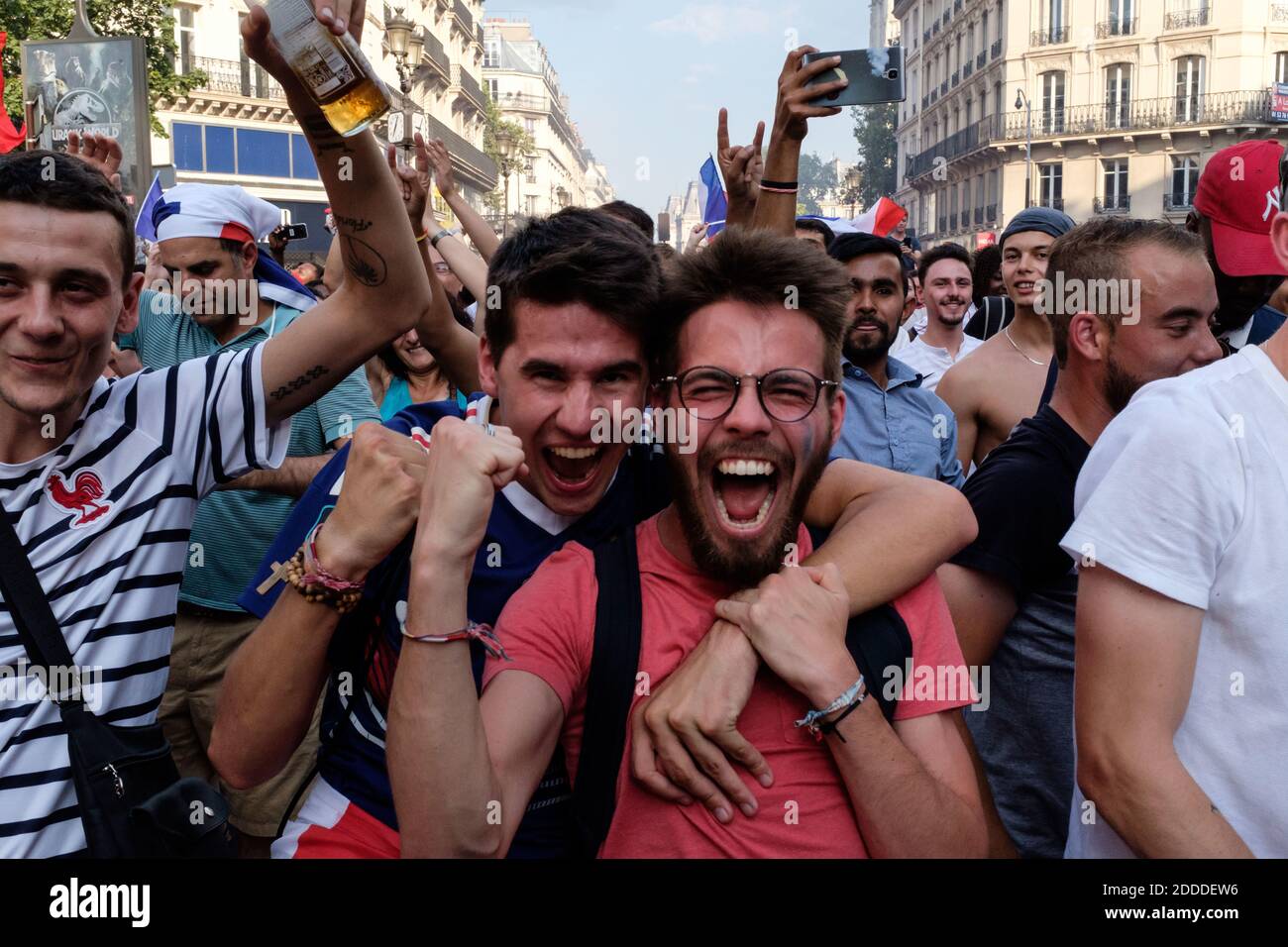 Hundred thousands celebrate after their team scored a 4-2 victory over Croatia to win the 2018 FIFA World Cup. Paris, France, July 15, 2018. Photo by Samuel Boivin/ABACAPRESS.COM Stock Photo