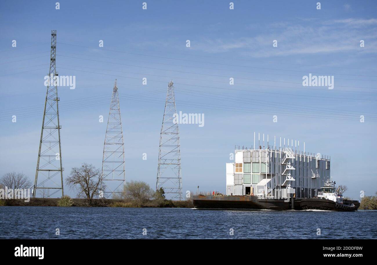 NO FILM, NO VIDEO, NO TV, NO DOCUMENTARY With help from two tugboats