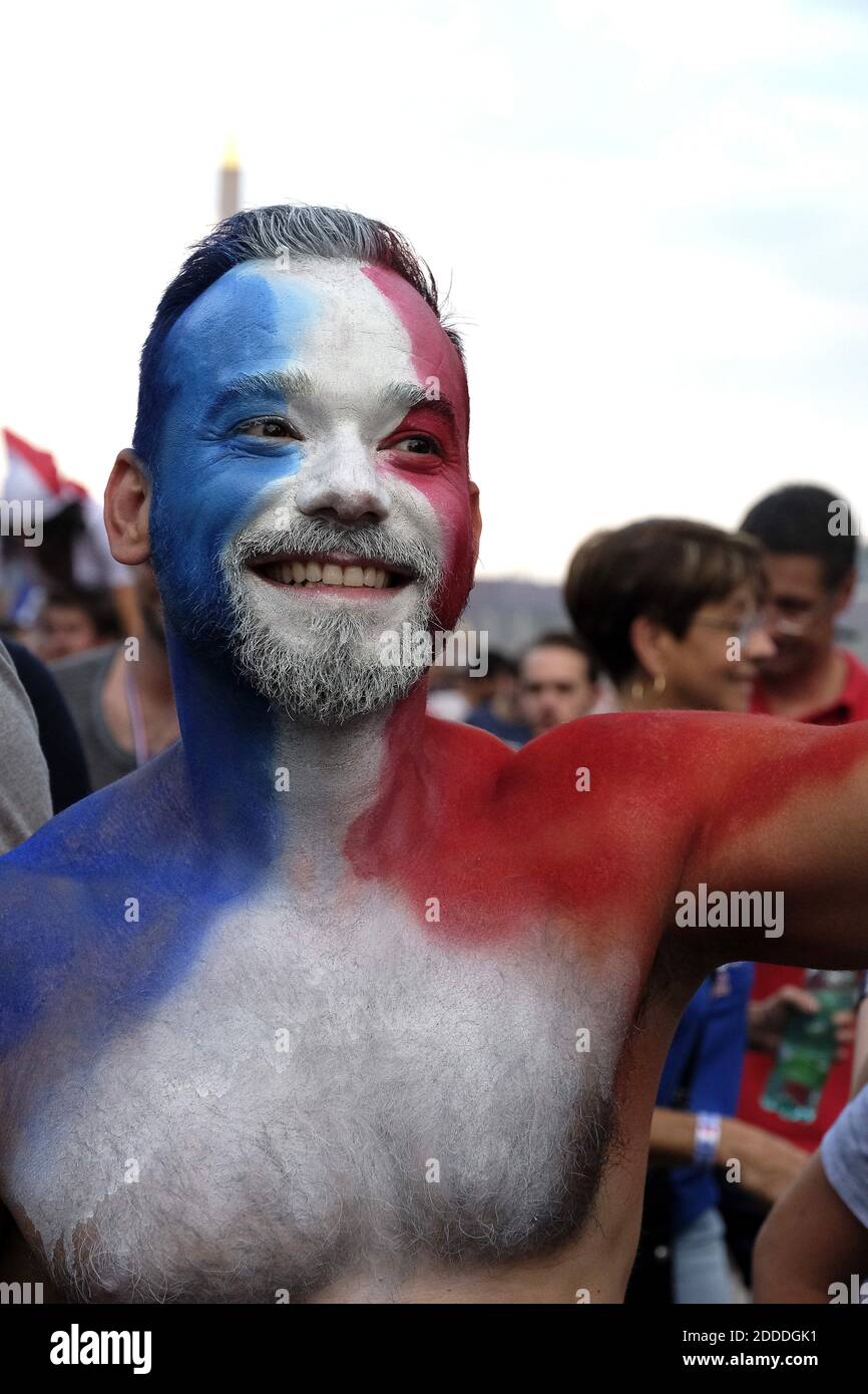 Singing french national anthem hires stock photography and images Alamy