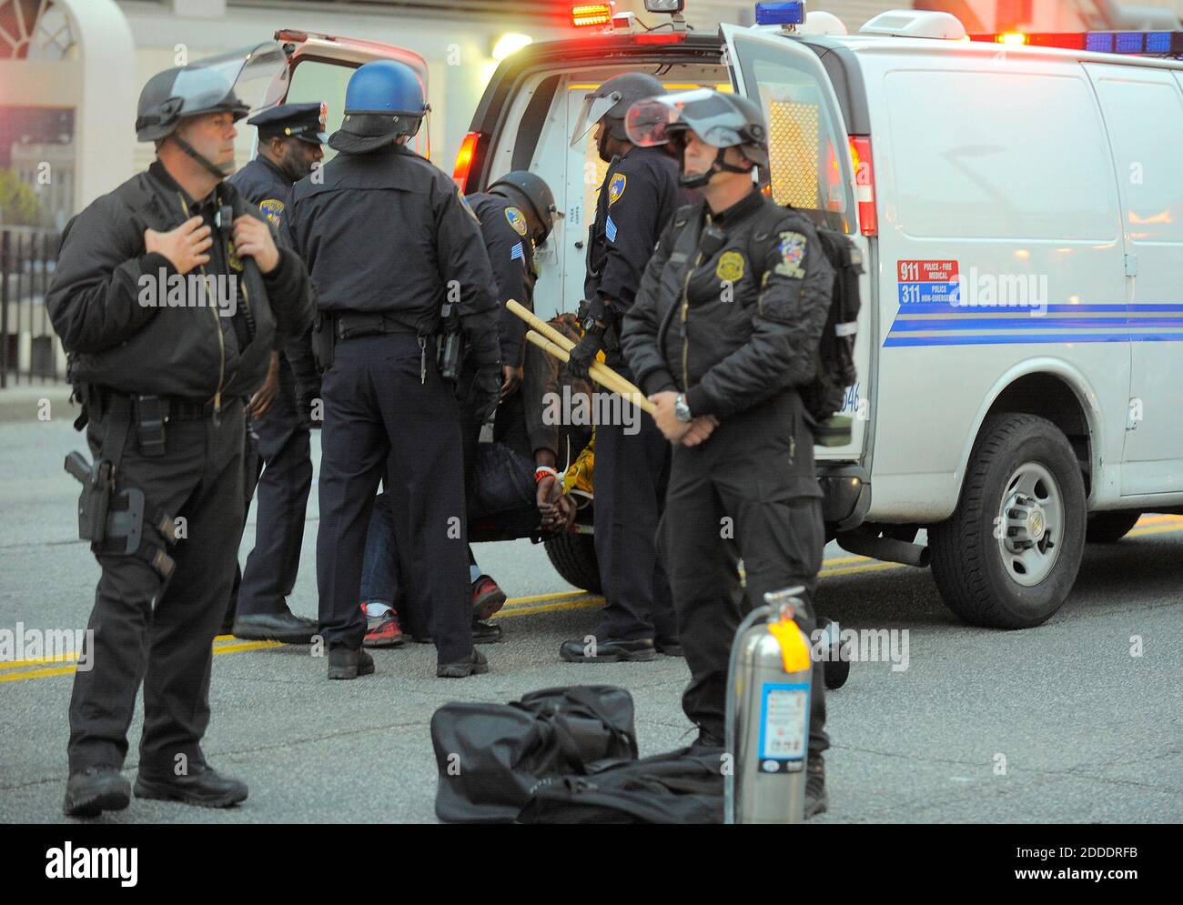 Baltimore police officers hi-res stock photography and images - Alamy