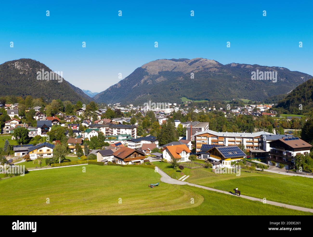 Townscape of Bad Ischl with Hohe Schrott on sunny day, Salzkammergut, Upper Austria, Austria Stock Photo