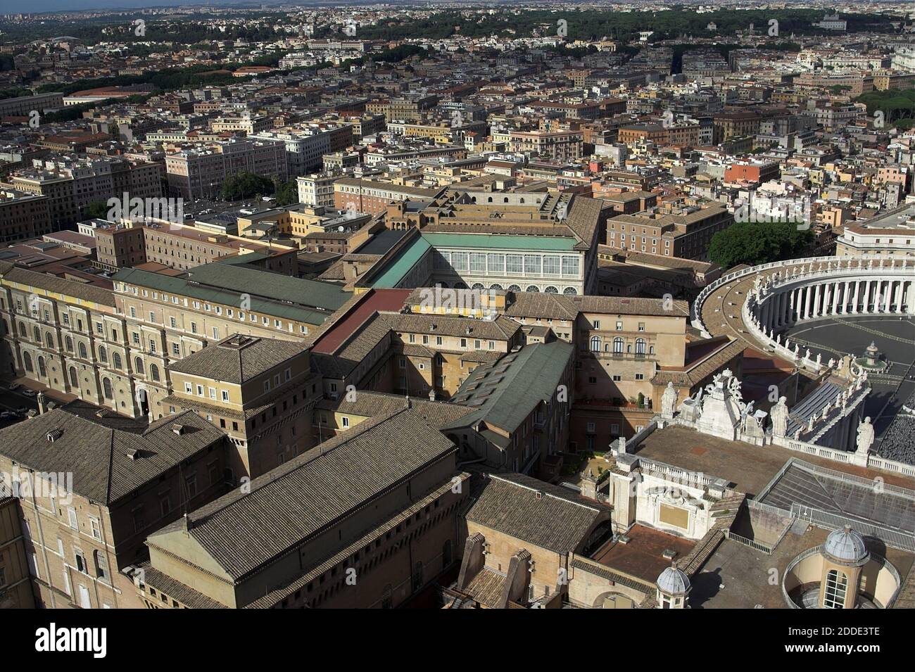 Rom, Italy, Italien; Panorama of Rome from Saint Peter's Basilica. Panorama von Rom vom Petersdom. Panorama Rzymu z bazyliki św. Piotra 羅馬全景從聖伯多祿大教堂的。 Stock Photo