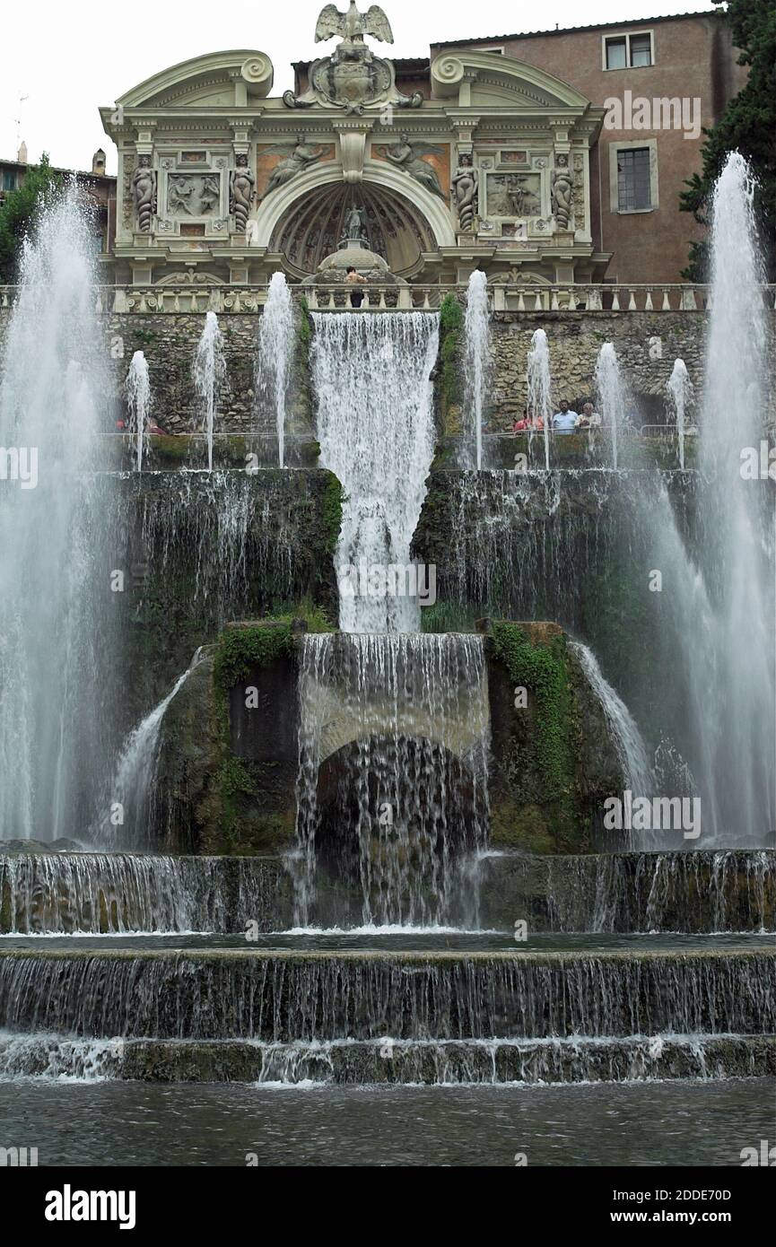 Tivoli, Italy, Italien; Villa d’Este; The Fountain of Neptune below the Fountain of the Organ; Der Neptunbrunnen unter dem Orgelbrunnen; Stock Photo