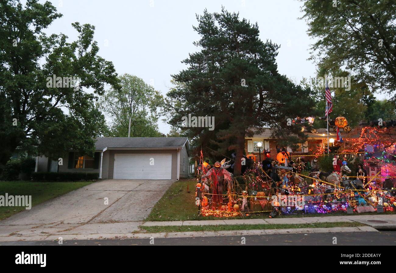 NO FILM, NO VIDEO, NO TV, NO DOCUMENTARY - The Halloween-themed, edge-to-edge, front yard dispaly at Chris Donaubauer's home stands in sharp contrast to his neighbor's yard on the 600 block of Nancy Drive on Wednesday, October 11, 2017, in St. Charles, Mo. Photo by Chris Lee/St. Louis Post-Dispatch/TNS/ABACAPRESS.COM Stock Photo