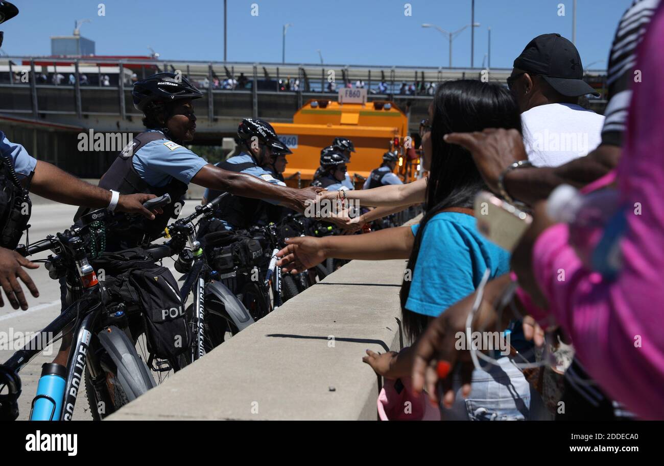 NO FILM, NO VIDEO, NO TV, NO DOCUMENTARY - Thousands of protesters on the Dan Ryan Expressway in Chicago, IL, USA, some shaking hands with police, blocking the transportation artery in an anti-violence march on Saturday, July 7, 2018. Photo by Abel Uribe/Chicago Tribune/TNS/ABACAPRESS.COM Stock Photo