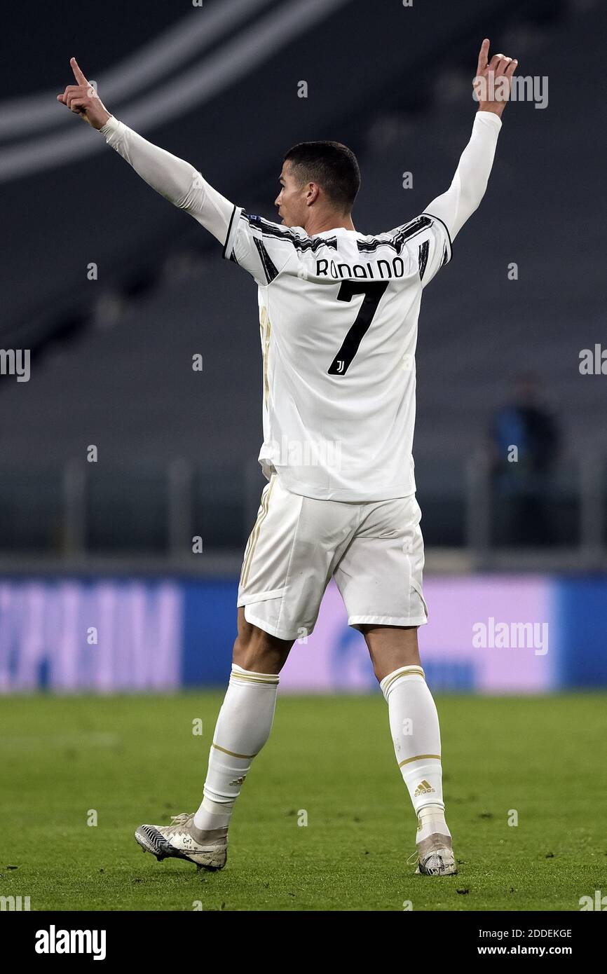 Amer Gojak of Ferencvarosi TC celebrates after scoring a goal with