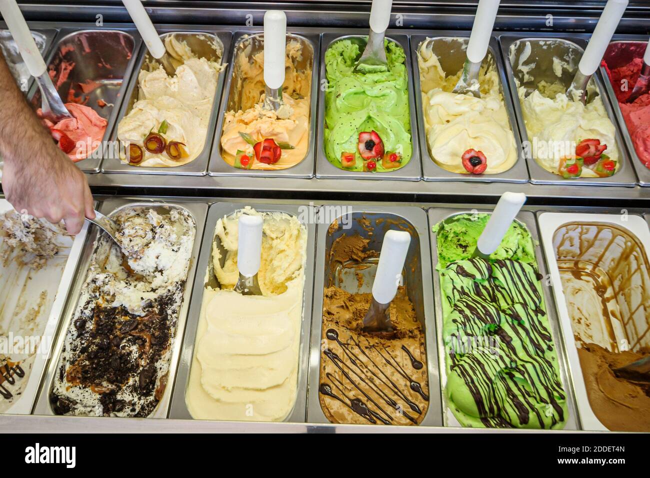Gelato culture hi-res stock photography and images - Alamy