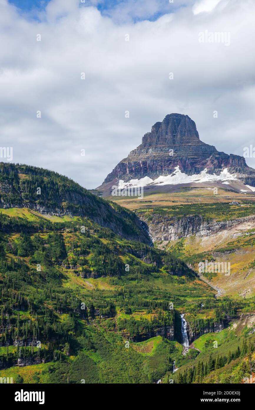 Going to the Sun Road on the way to Logan Pass, Glacier National Park, Montana Stock Photo