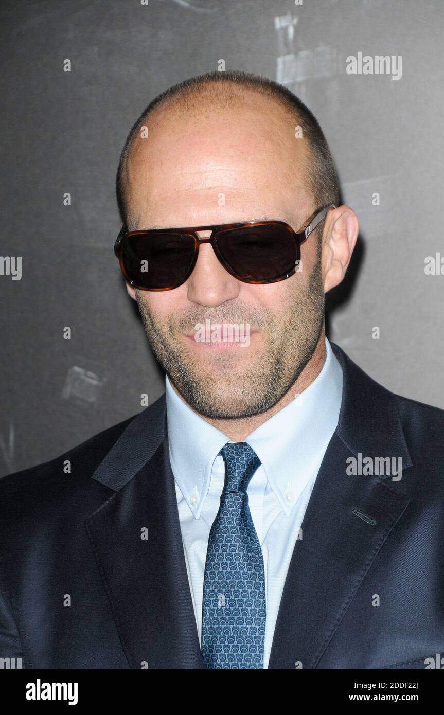 Jason Statham at THE EXPENDABLES 2 Premiere, Grauman's Chinese Theatre ...