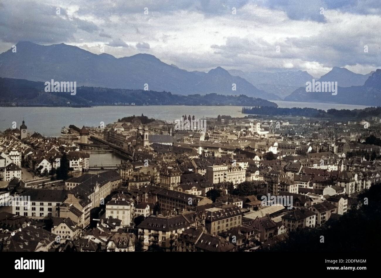 Blick auf die Satdt Luzern, Schweiz 1930er Jahre. View to the city of Lucerne, Switzerland 1930s. Stock Photo