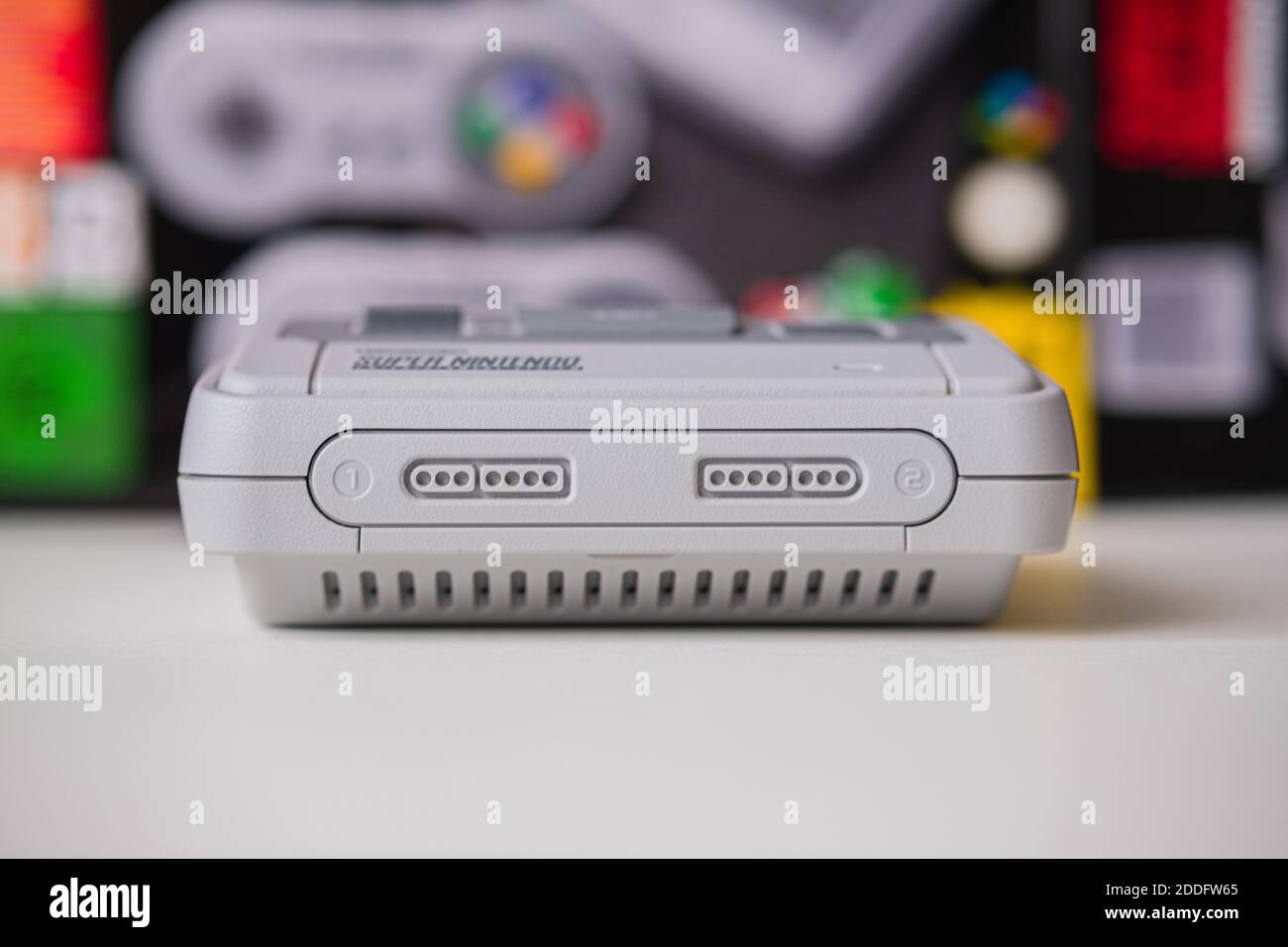 SNES Classic Edition Retro Portable Console – Super Nintendo Entertainment System Stock Photo