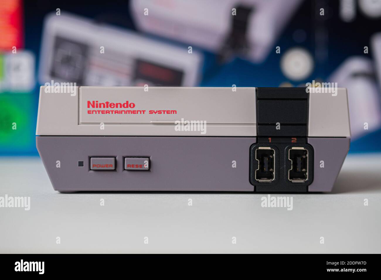 Nintendo nes hi-res stock photography and images - Alamy