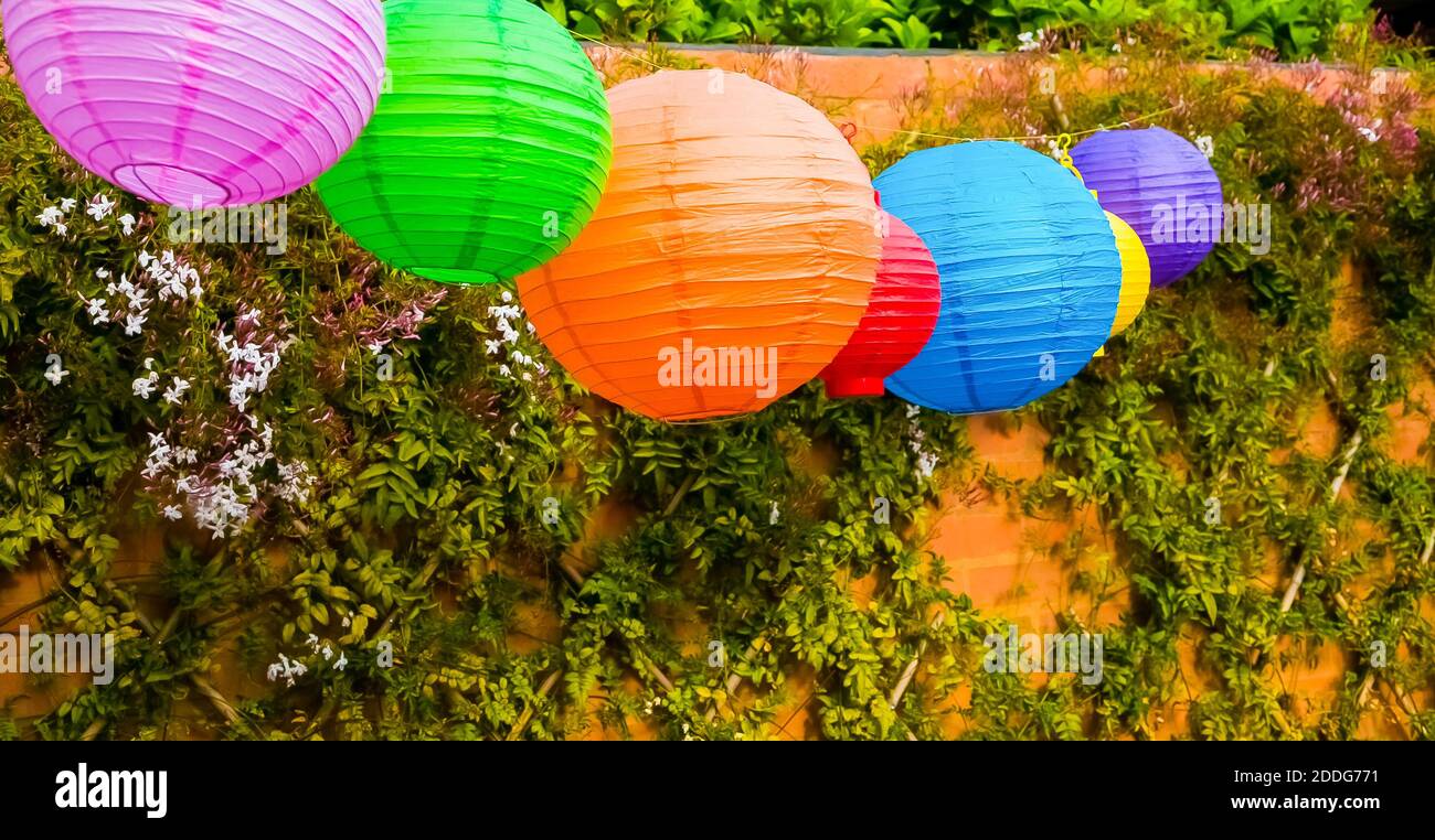 Chinese garden lanterns decoration hi-res stock photography and images ...