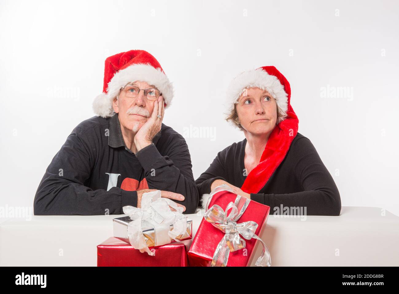 Was wird mit Weihnachten? Eltern und Großelltern sind traurig und befürchten wegen der Kontaktsperren ein einsames Weichnachten ohne Familie Stock Photo