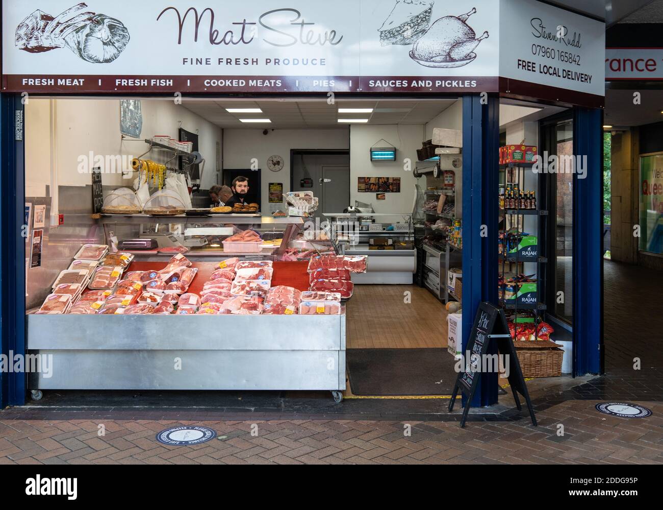 meat steve, butcher, queensgate market huddersfield Stock Photo Alamy