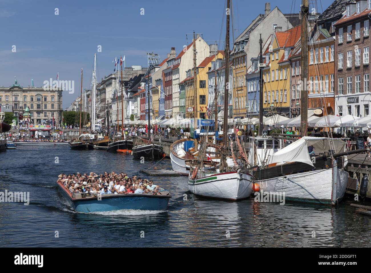 geography / travel, Denmark, Copenhagen, canal tour in Nyhavn in Copenhagen, Additional-Rights-Clearance-Info-Not-Available Stock Photo