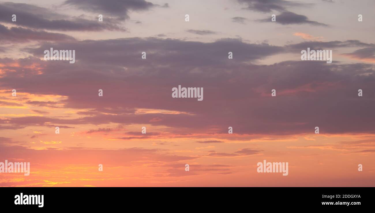 Dramatic sunset sky. Cloudy sky as a background Stock Photo - Alamy