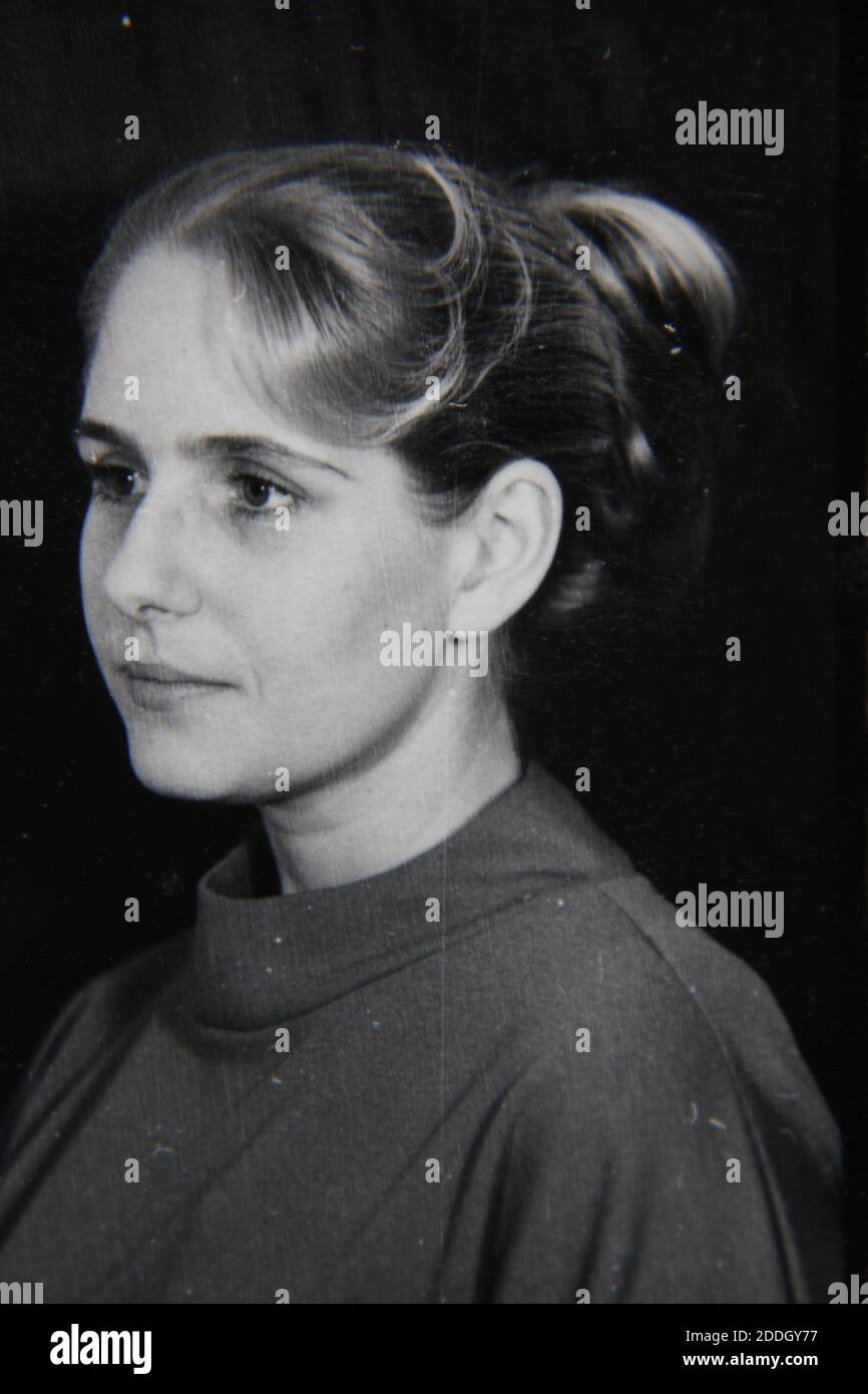 Fine 1970s vintage black and white photography of a head shot of a ...