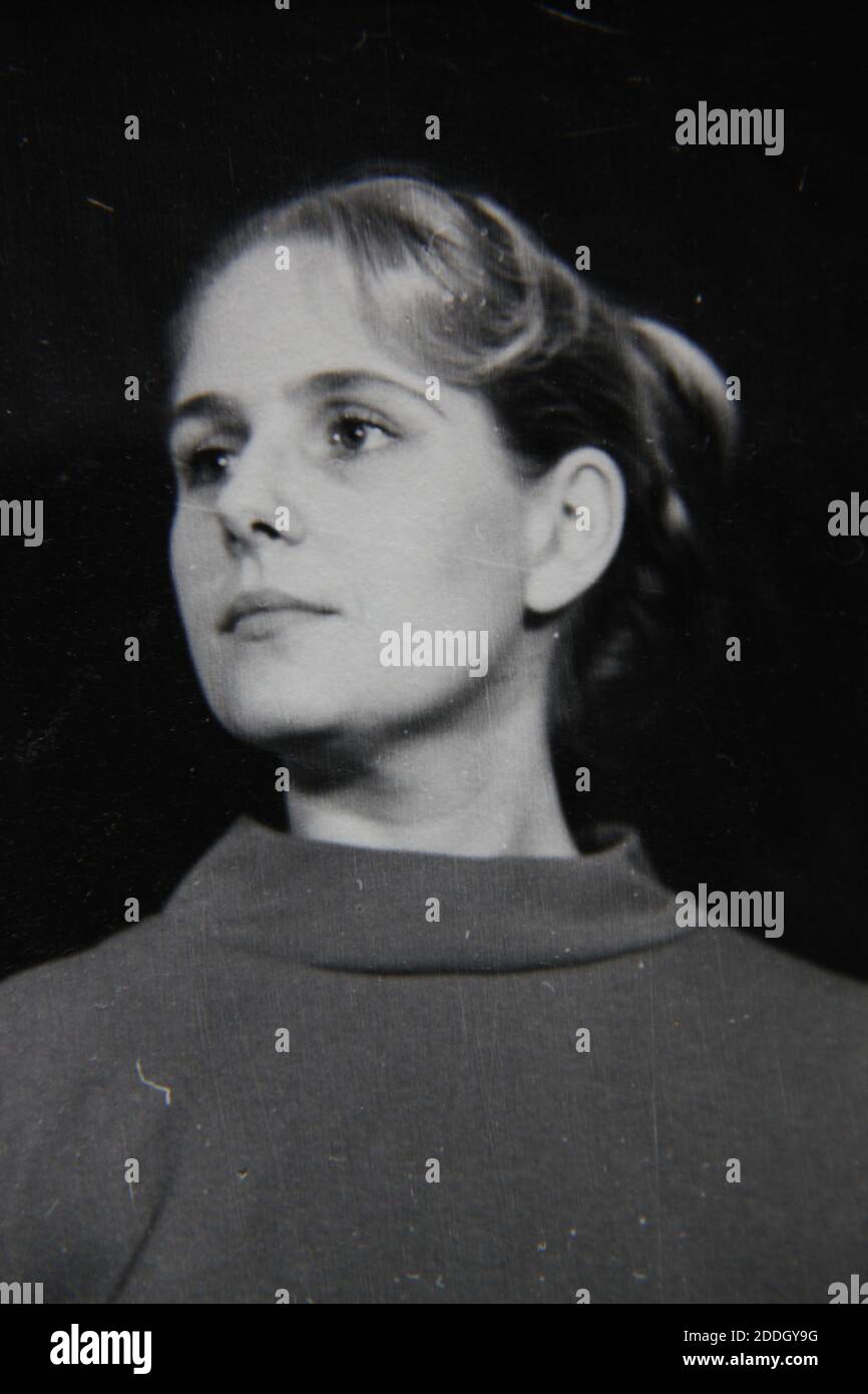 Fine 1970s vintage black and white photography of a head shot of a ...
