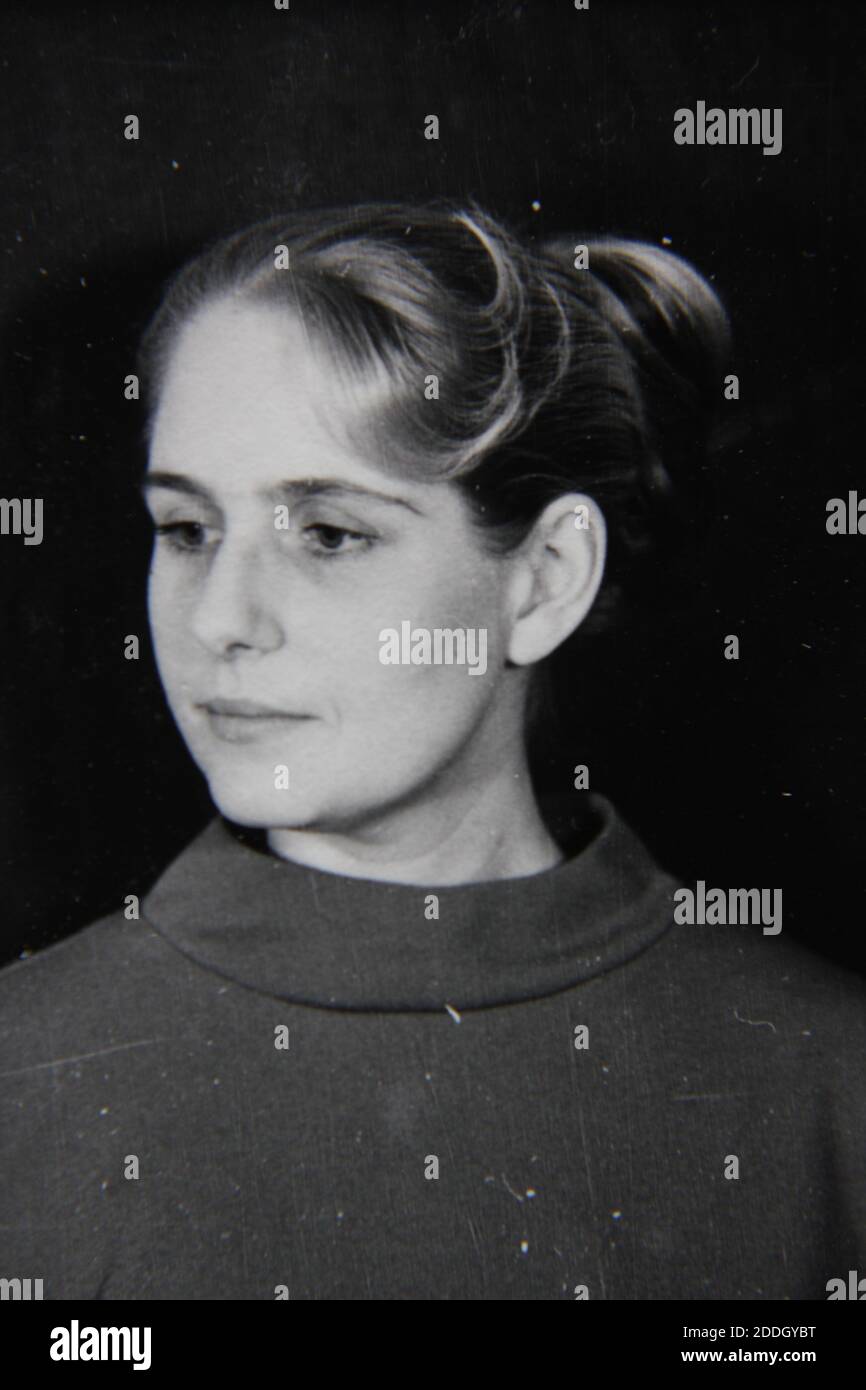 Fine 1970s vintage black and white photography of a head shot of a ...
